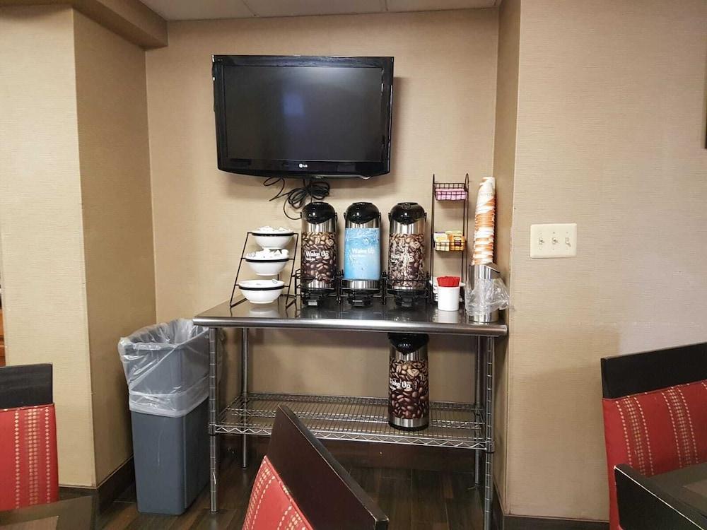 Comfort Inn Wethersfield - Hartford Esterno foto